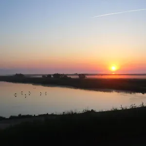 Chambre Les Flamants, Avec Vue Imprenable Sur Les Etangs, Les Oiseaux, Les Flamants Petit Dejeuner Compris Frühstückspension